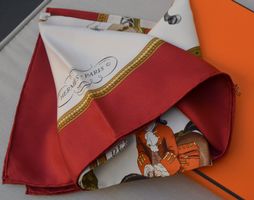 Hermès Reprise Seidenschal  / foulard en soie