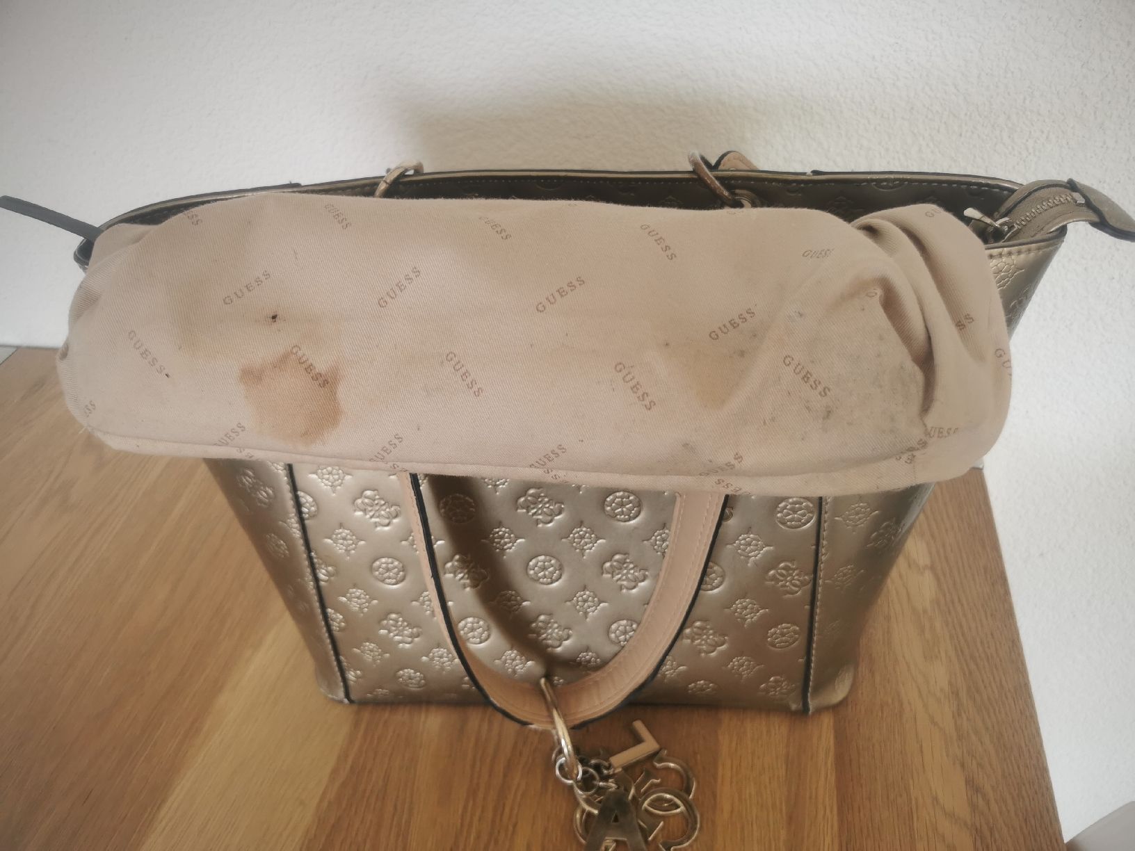 Guess Borse da donna: Guess Tasche – Usato da Zürich venduto da ssi_6pt7 3