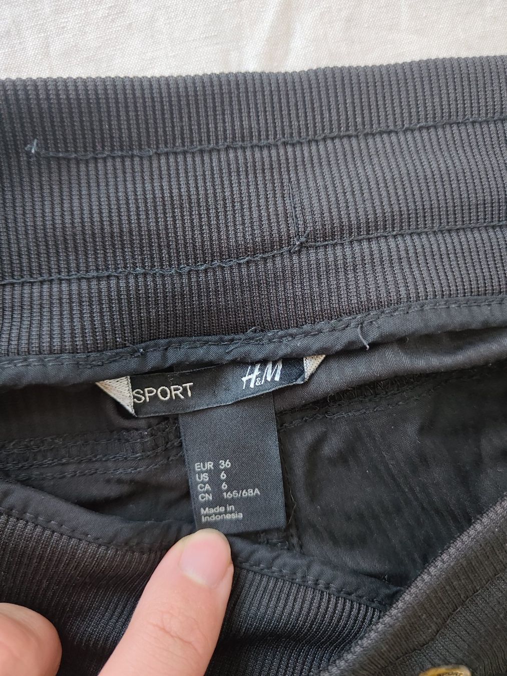 H&M Hosen: Dunkelgraue H&M Sporthose, Gr. S – Gebraucht aus Zürich von jan_dwt5 2