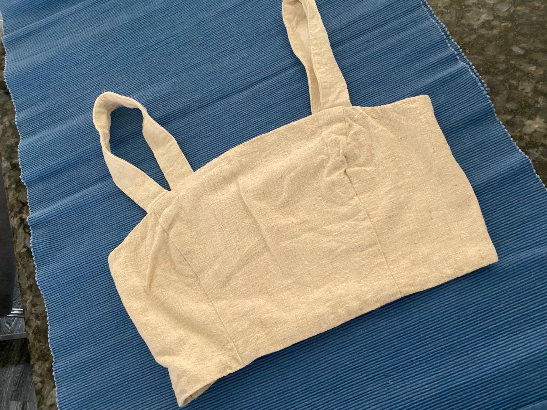 Stradivarius Top: Stradivarius Sommer-kurz Top Grösse XS – Usato da Allenwinden venduto da Obalu