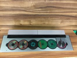 Bang & Olufsen BeoSound 9000mit einem sichtbaren 6-fach-CD
