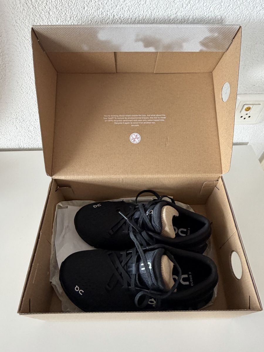 On Scarpe da uomo: On Running Women Cloud X4 – Nuovo e nell'imballaggio originale da Wallisellen venduto da Selin_Achermann 5