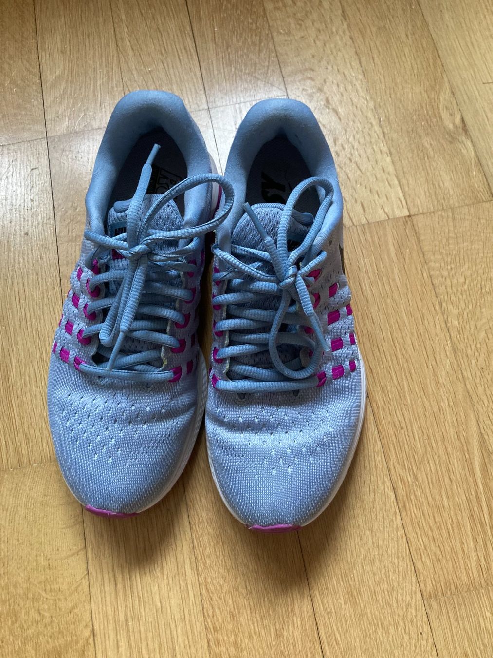 Nike Scarpe da donna: Jogging Schuhe Nike Grösse 38 – Usato da Bern venduto da EmiX33