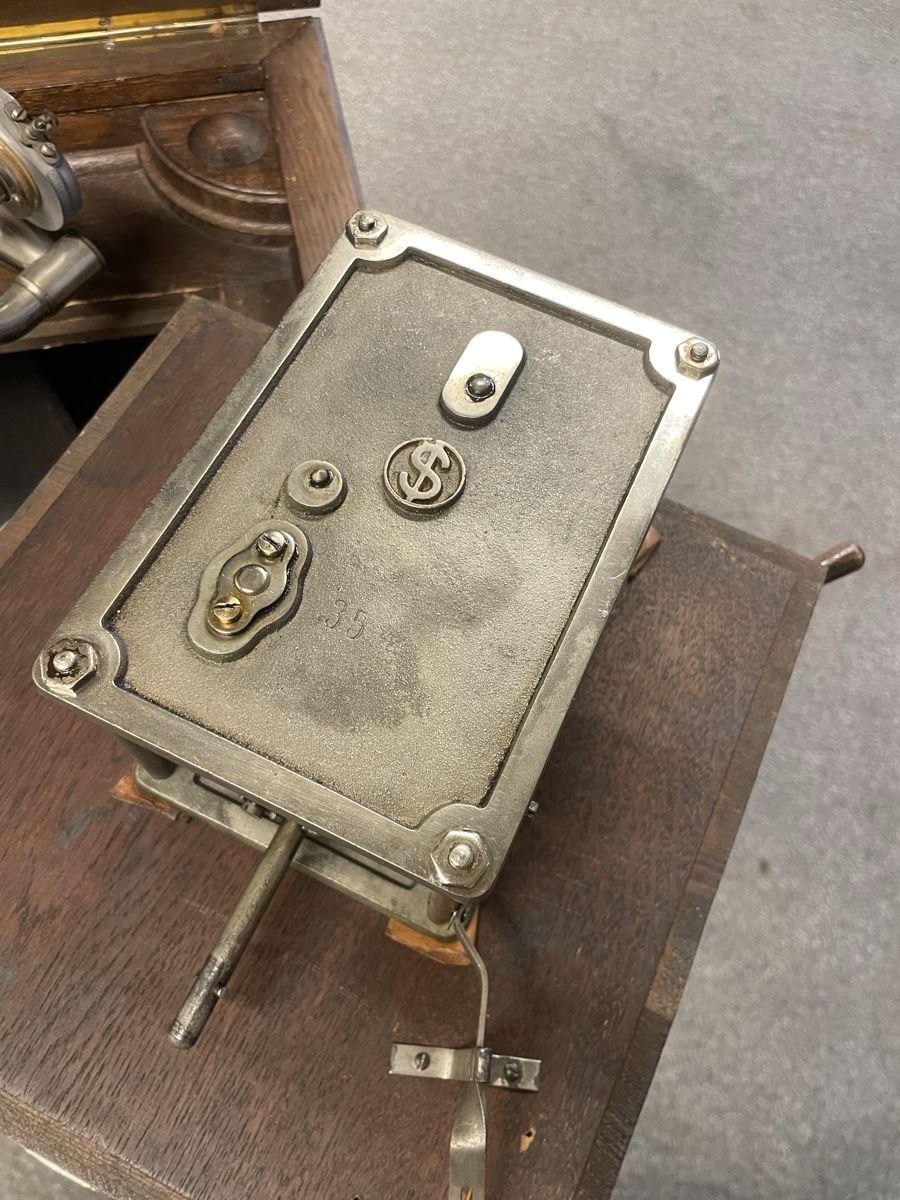 Giradischi: Stand Grammophon mit Platten ca 100 Jahre alt – Usato da Maur venduto da mar_9pbh 9