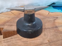 1 schöner antiker Goldschmiede Tisch Amboss (3780#AWZ9)