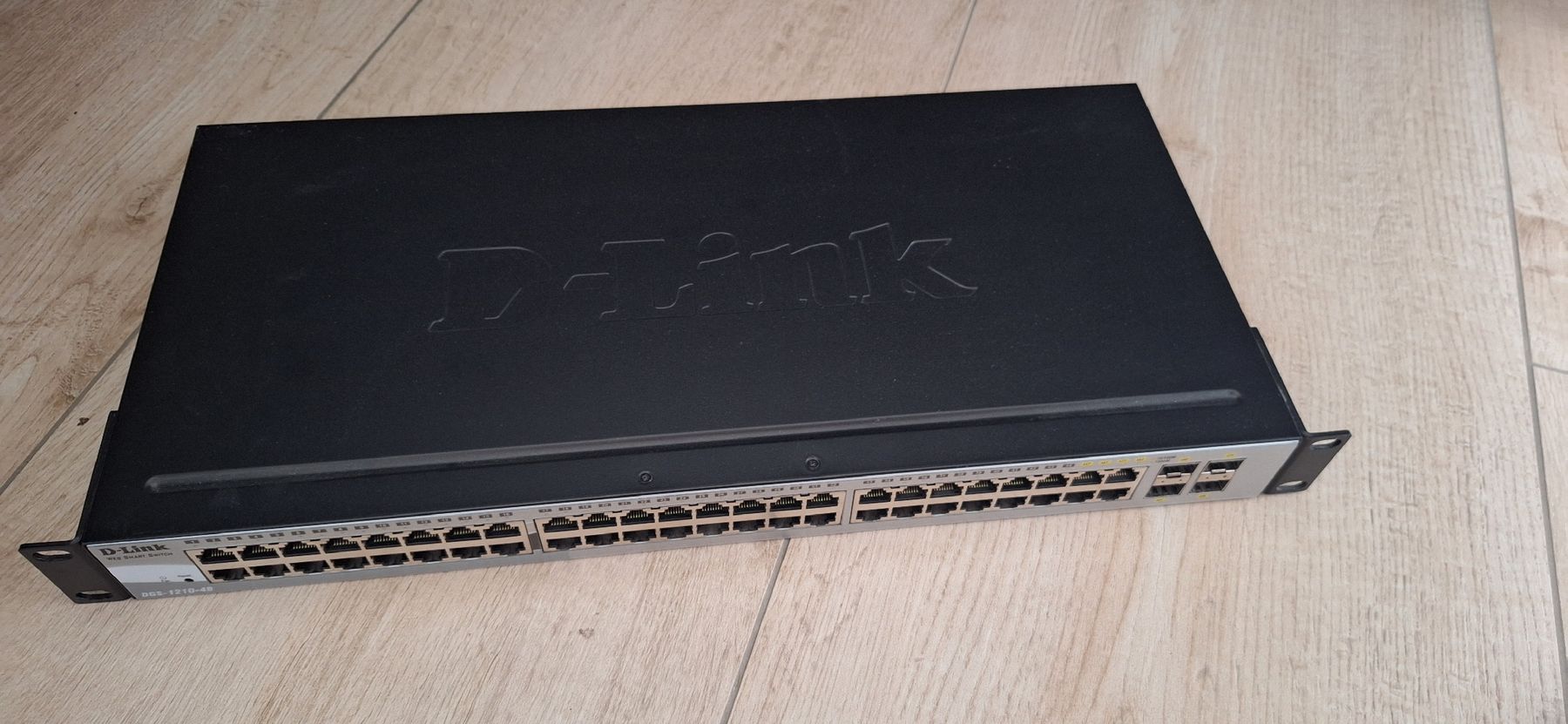 Dlink Hub & Switch: D-Link DGS-1210-48 Web Smart Switch 48 Ports – Usato da Buttwil venduto da baxiss 1