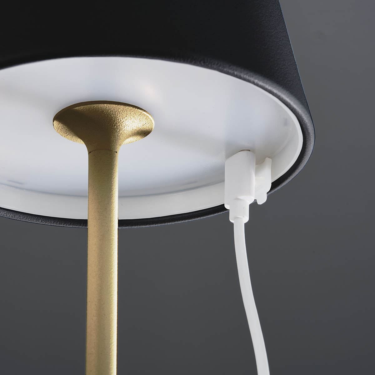 Lampen: LED Aussen Tischleuchte, 34 cm Höhe – Neu (gemäss Beschreibung) aus Kreuzlingen von Smart-Light 2