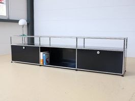 USM Haller Lowboard in Graphitschwarz