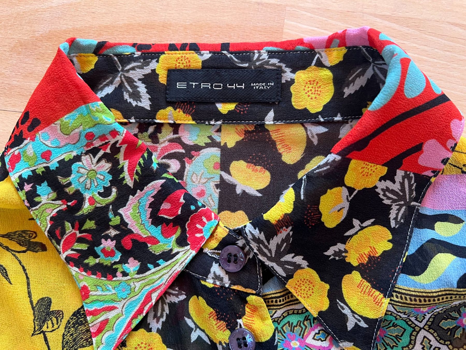 Etro Camicette: ETRO Milano Damen Bluse oder Kleid, 100% Seide, ca Gr. 38/40 – Usato da Worb venduto da farben20zauber 2