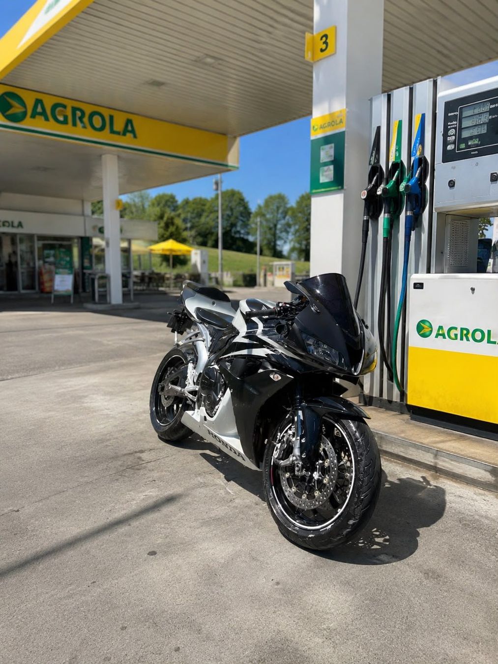 Honda Route: HONDA CBR600RR PC40 – D'occasion à Niederhelfenschwil par Harty_05