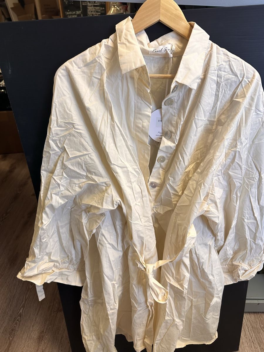 Vestiti: Kleid beige Grösse 8 mit Etikett – Nuovo e nell'imballaggio originale da Oberurnen venduto da jasmin2fel