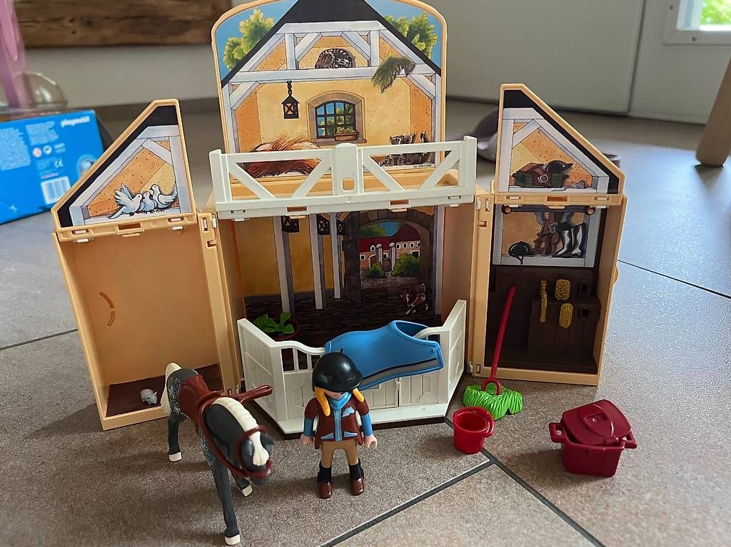 Giocattoli: Playmobil Stall – Usato da Sirnach venduto da CH8370AB