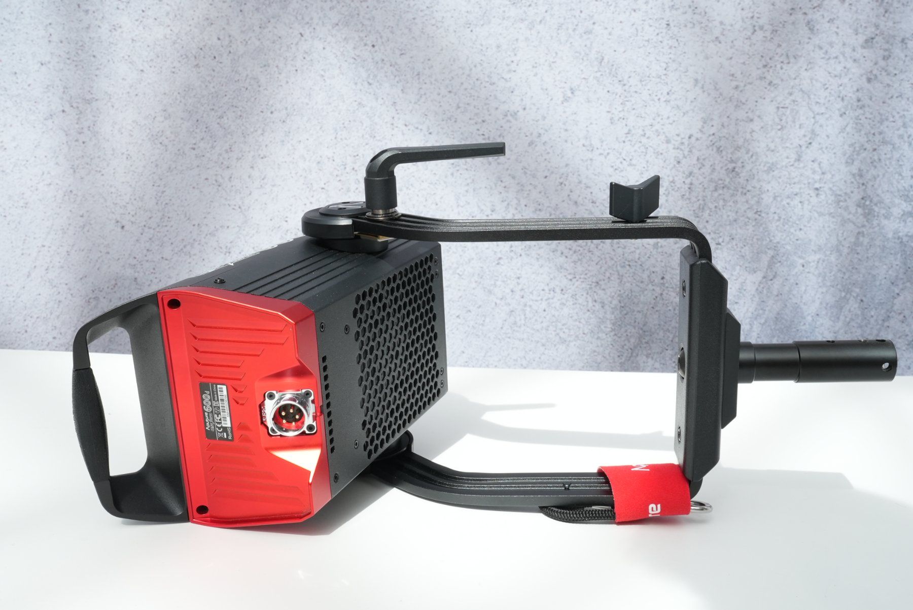 Aputure Lampade: Aputure LS 600D Pro V-Mount Profi Video LED-Leuchte 600W – Usato da Luzern venduto da PMPHOTOMEDIA 6