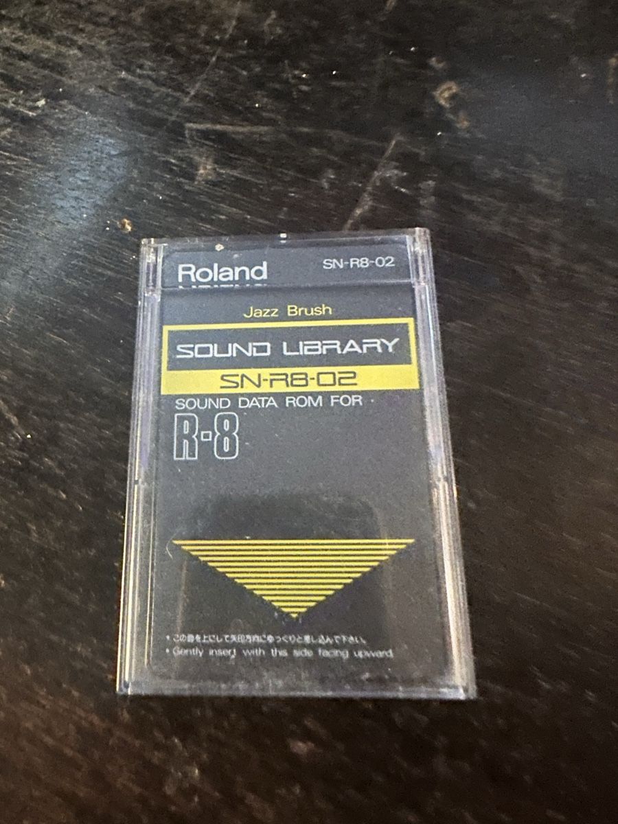 Roland Strumenti musicali: Roland SN-R8-02 – Usato da Vevey venduto da Dborg