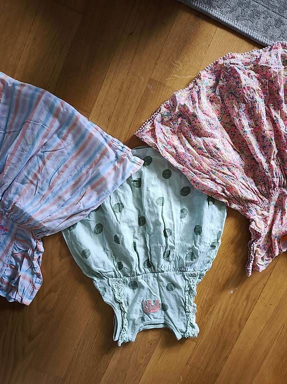 Lotti & Set di vestiti: Mädchen Marken-Kleiderpaket Gr. 92/98  – Usato da Wabern venduto da hilap 1
