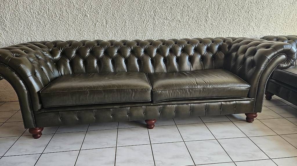 Sofas: Chesterfield Sofa – Gebraucht aus Lichtensteig von inf_6kjg 1