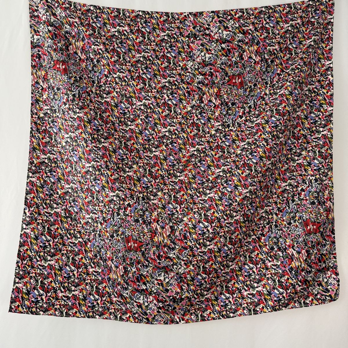 Foulard & Sciarpe: New Silk Scarf – Nuovo (secondo la descrizione) da Emmen venduto da Nightingale_2022