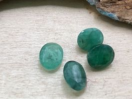 Smaragde aus Zambia  4 Stück, 4.2 ct.
