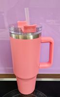 Thermobecher mit Strohhalm