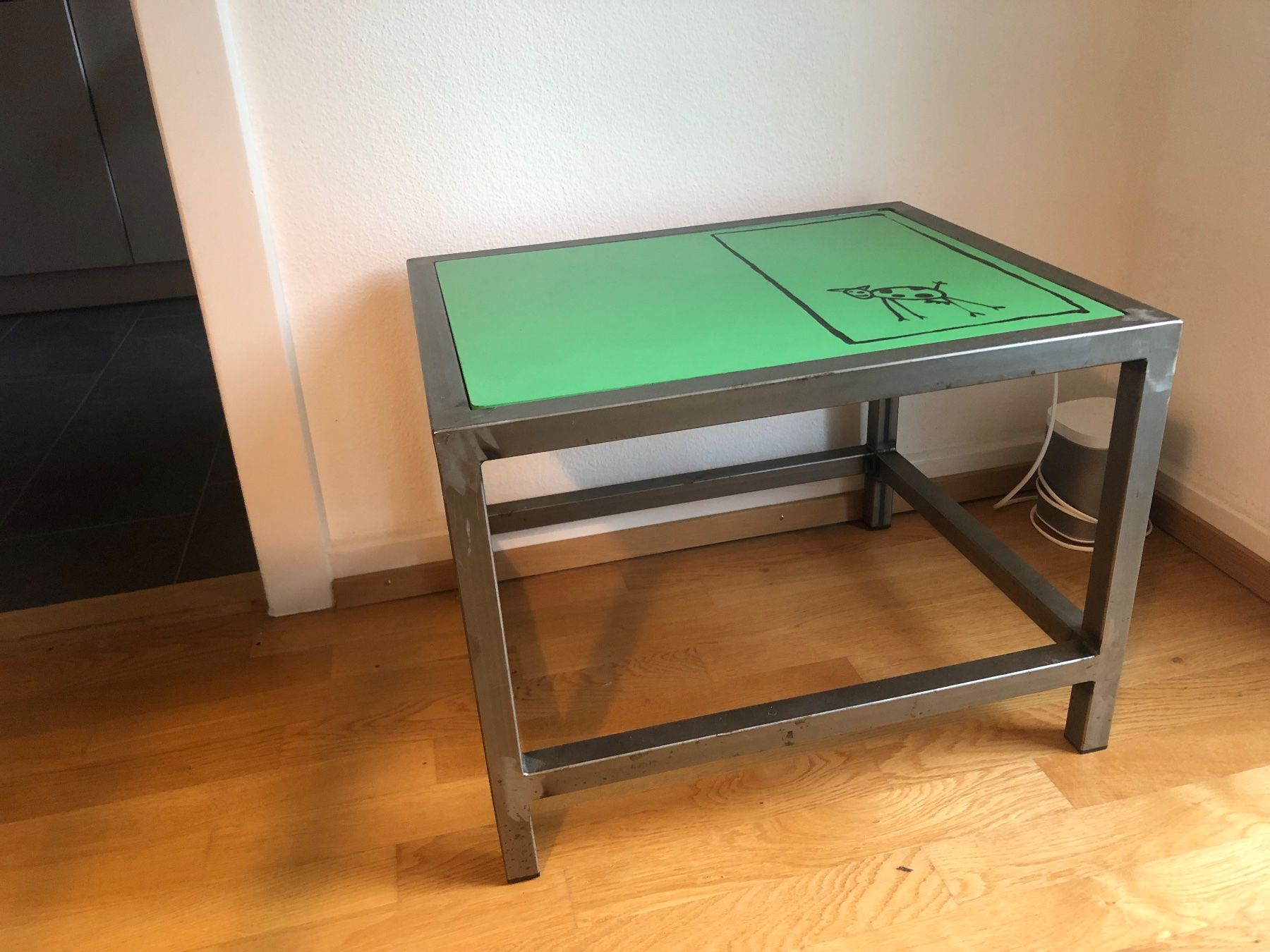 Tavoli: Tisch (Beistelltisch) – Usato da Zürich venduto da Silimaan 2