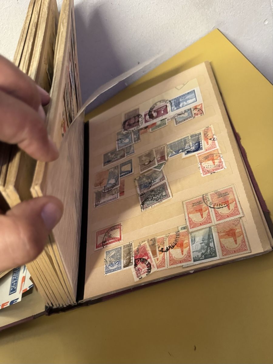 Tous les timbres: Briefmarken Sammelalben  – D'occasion à Schlieren par Freundlich02 8