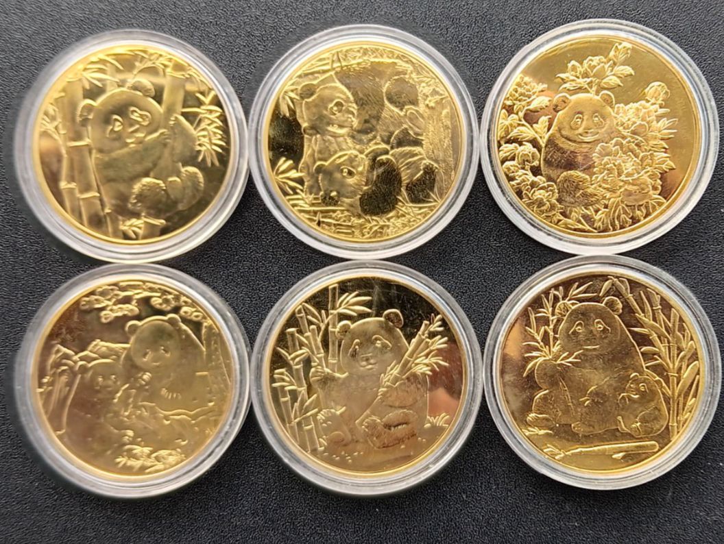 Tutti le monete: RÉPLIQUES-- DE 6 PIÈCES CHINOISES, PANDA, DORÉ --RÉPLIQUES – Nuovo e nell'imballaggio originale da pully venduto da gringoloko
