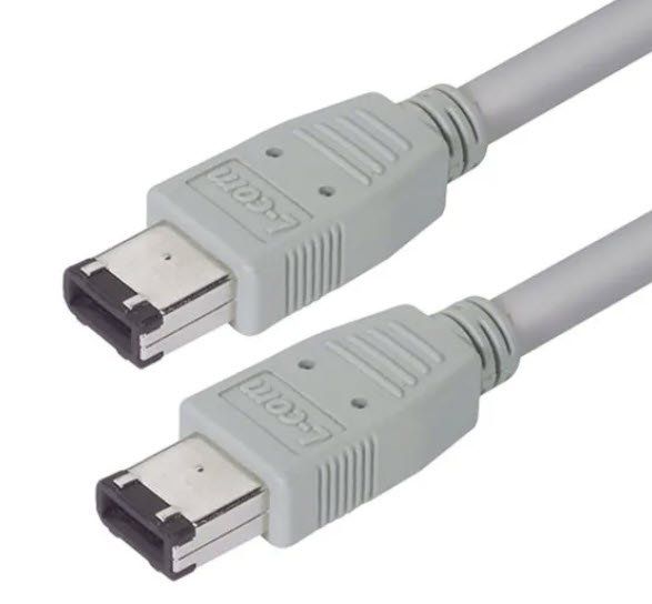 Cavi: Original 2m Firewire 400Mbps Kabel, grau, Fabrikneu – Nuovo (secondo la descrizione) da Unterengstringen venduto da Tnovus