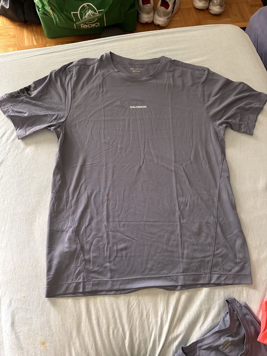 Salomon T-shirt: Maglietta S – Nuovo (secondo la descrizione) da Sigirino venduto da del_l62x