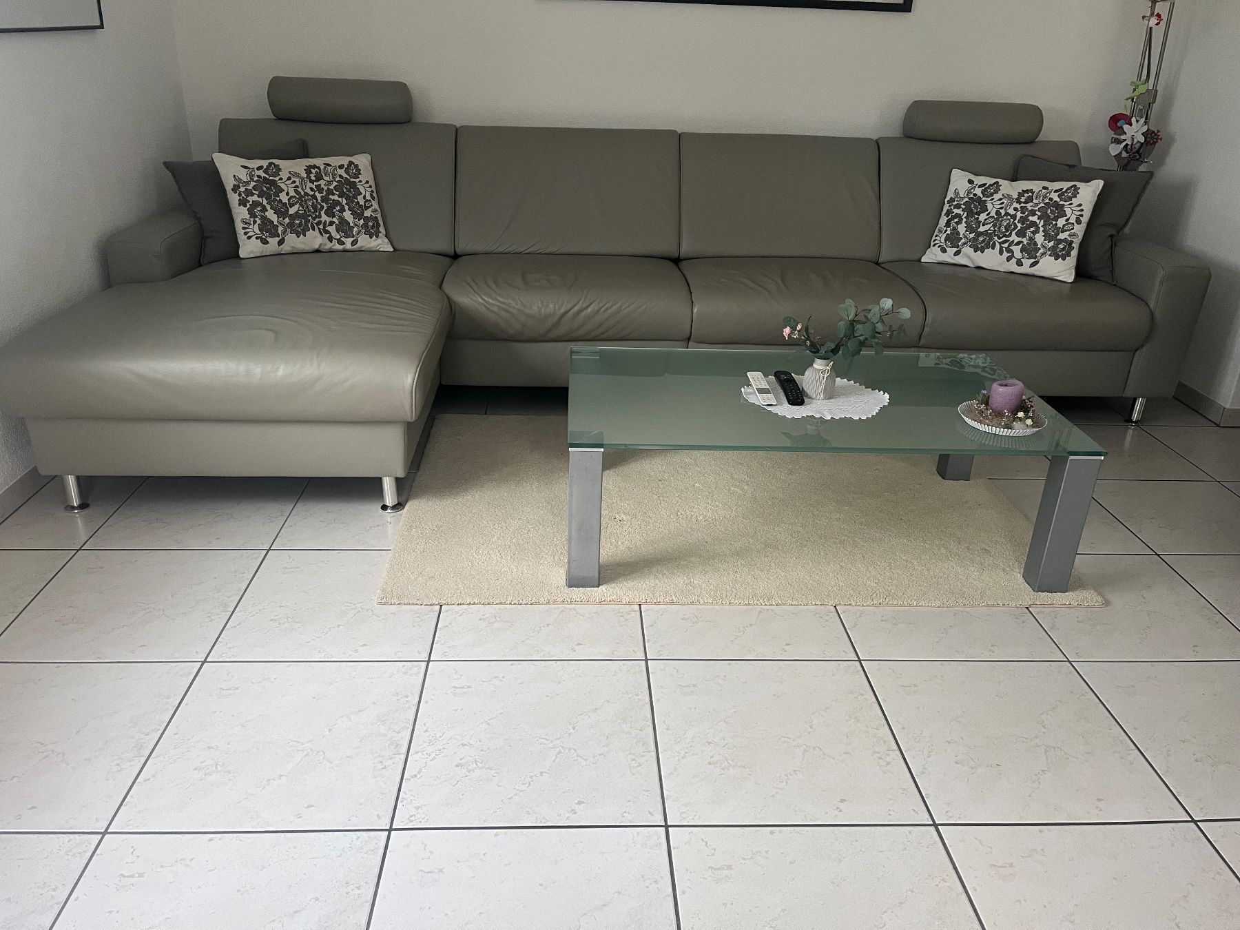 Colori: Sofa Leder – Usato da rothrist venduto da poker10