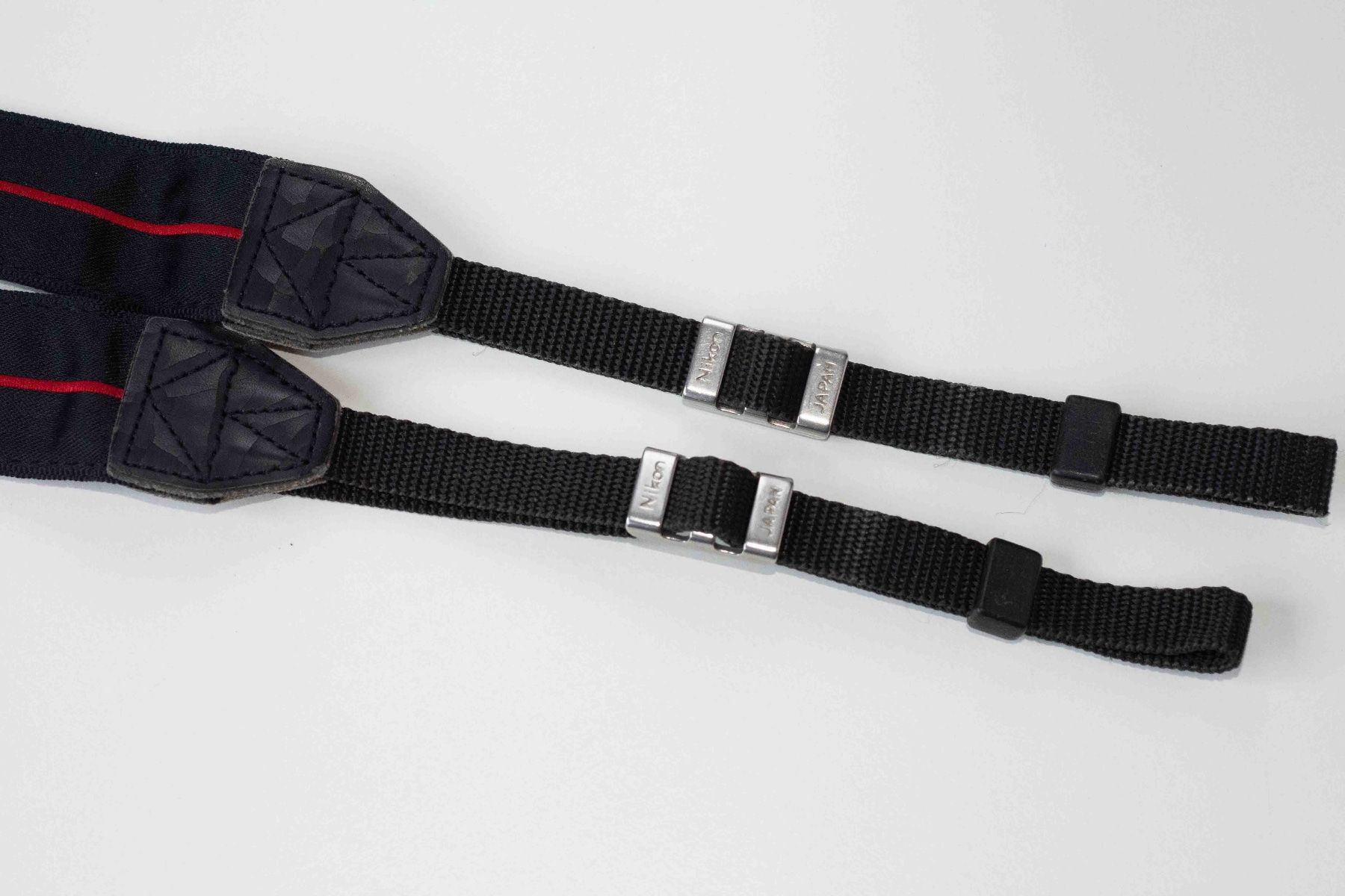 Nikon Altri Accessori: Kameragurt Nikon 100cm lang, 3cm breit – Usato da Schwerzenbach venduto da floridan 3