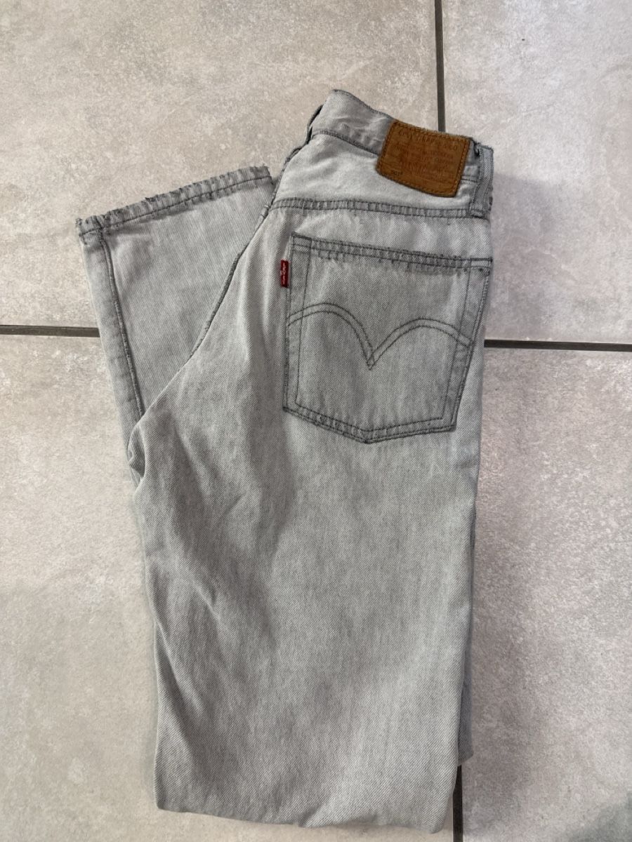 Levi's Jeans: Graue Levi's Jeans 501 , Gr. 24/30 – Gebraucht aus Dürnten von Makro79 3