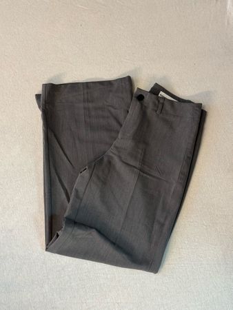 Elegante Damen Hose grau Grösse 38 NEU