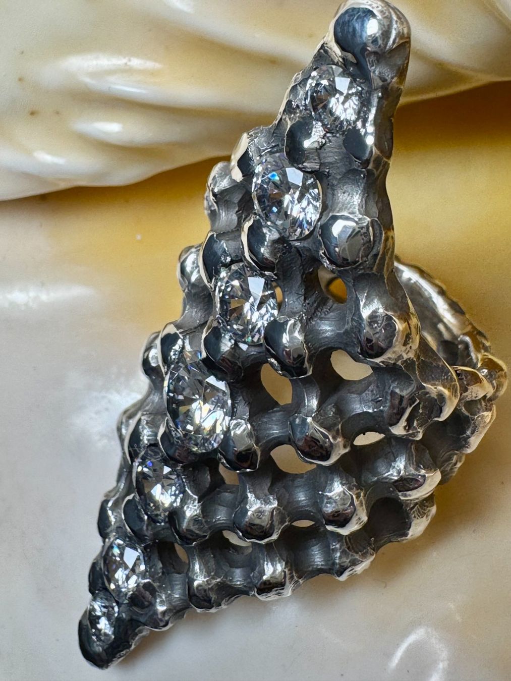 Anelli: Neuanfertigung auf Bestellung -  Ring - 7 Chakras – Nuovo e nell'imballaggio originale da Jona venduto da Herzschmiede 2