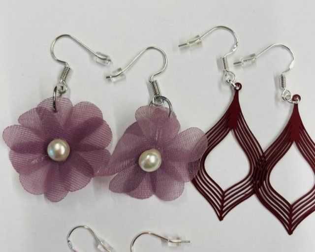 Orecchini pendenti & Orecchini a lobo: Schmuck Set Ohrringe und Armkette Neu – Nuovo e nell'imballaggio originale da Au ZH venduto da Jaggy4 4