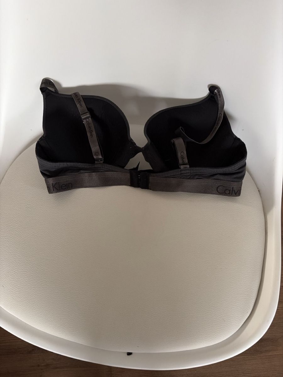 Calvin Klein Altra biancheria intima: Calvin Klein BH Schwarz Grösse 80c – Usato da Opfershofen TG venduto da dan_nxk8 1