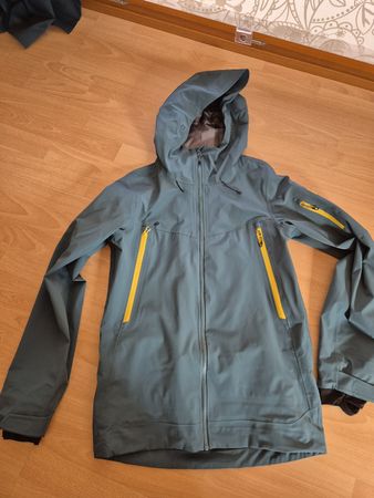Trevolution Hardshell Jacke Gr.S Waterproof 15000