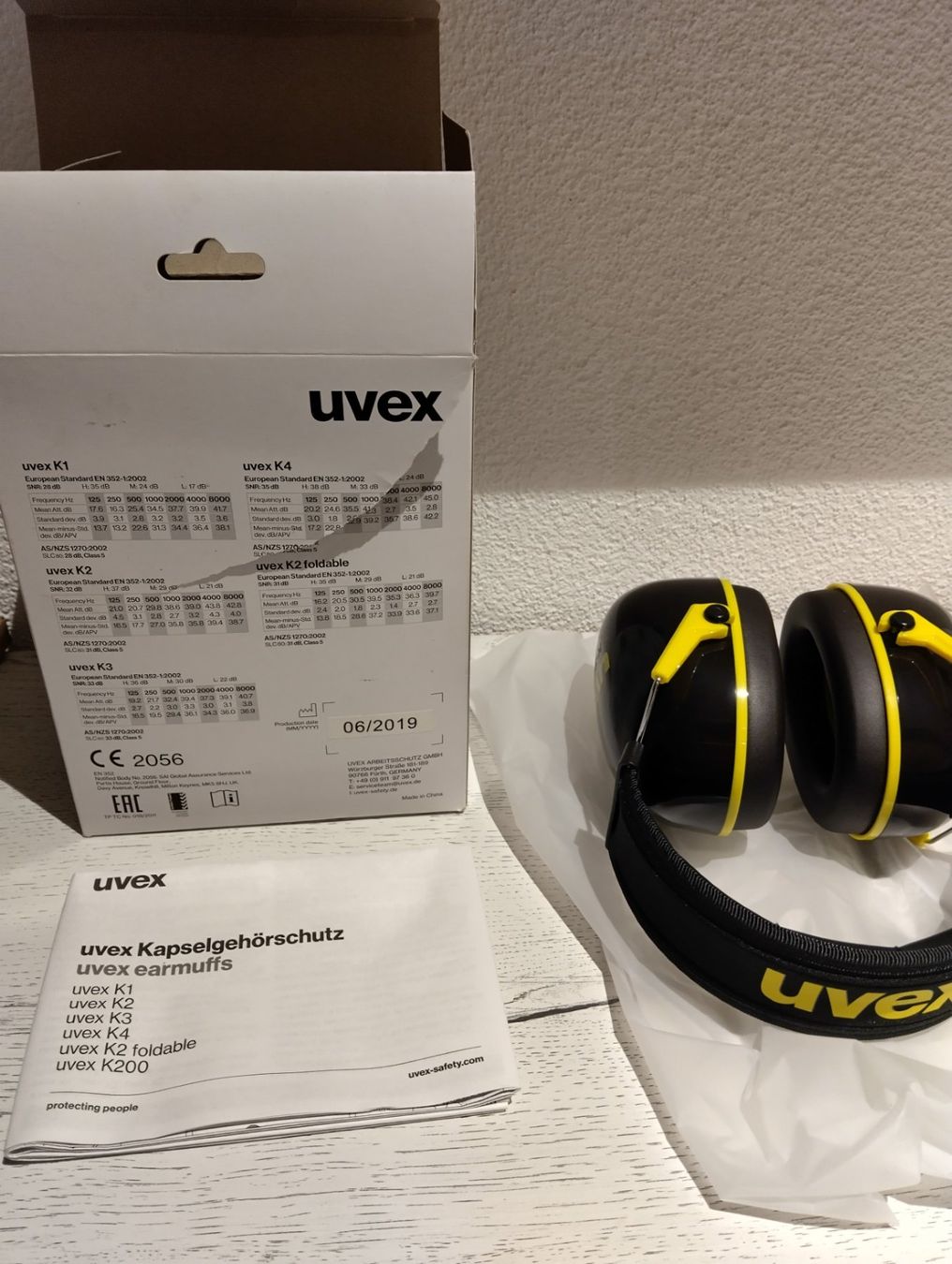 Gesichts- und Gehörschutz: Kapselgehörschutz UVEX K2, neu – Neu und originalverpackt aus Full-Reuenthal von Ilor0309