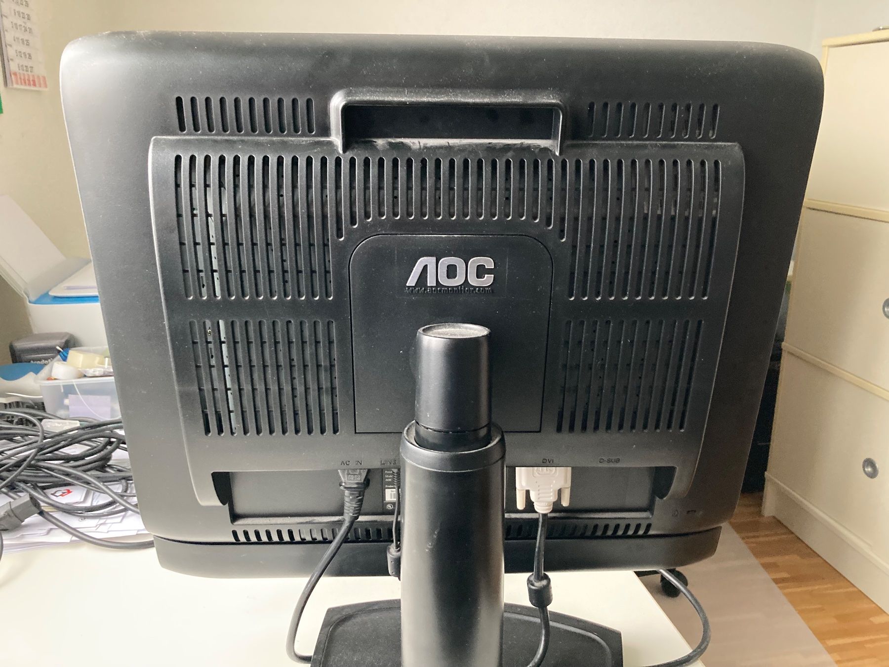AOC Monitor: Écran ordinateur Lcd Aoc – Usato da Léchelles venduto da Alessando10 1