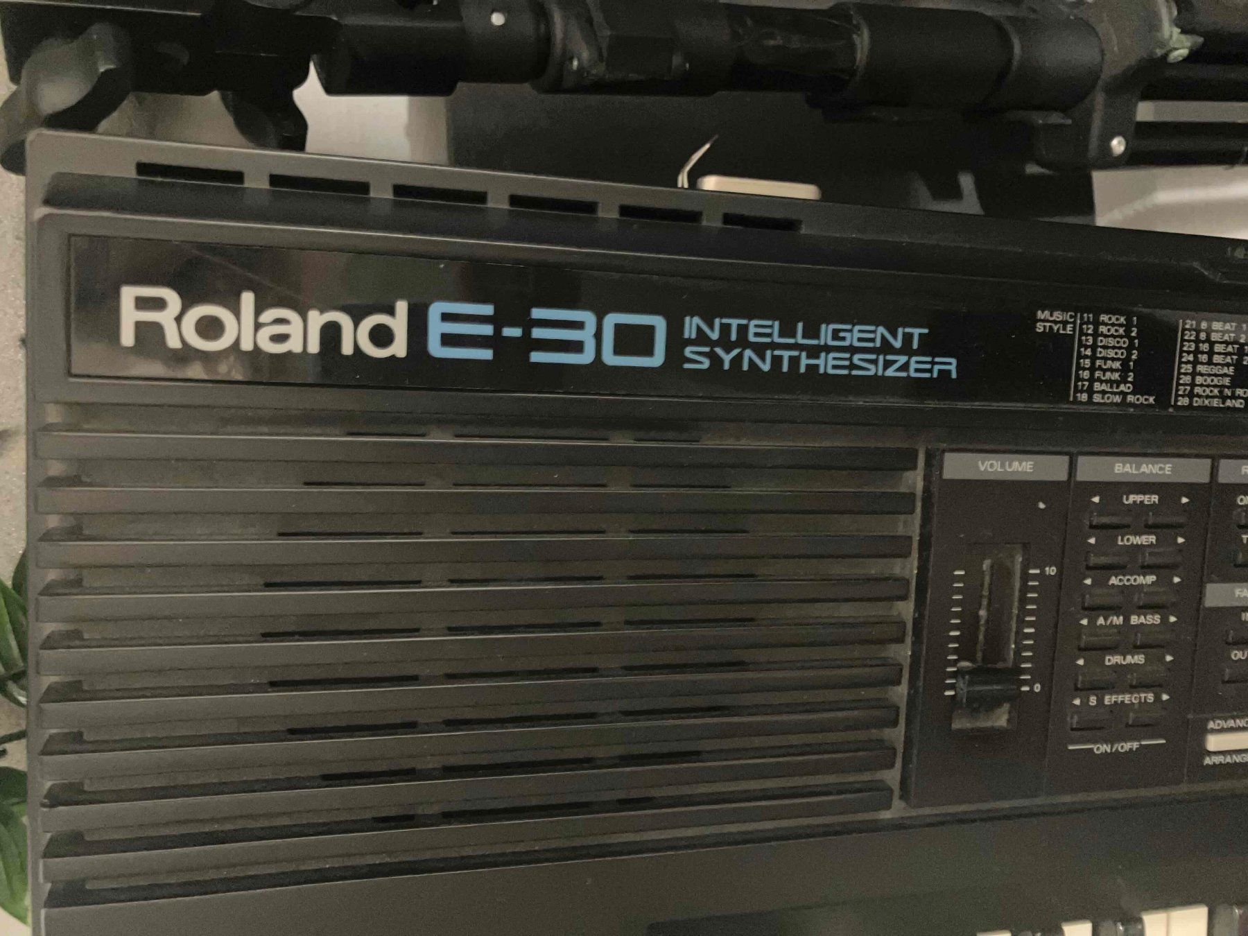 Roland Musikinstrumente: ROLAND E-30 INTELLIGENT SYNTHESIZER – Gebraucht aus Rümlang von deniz-78 1