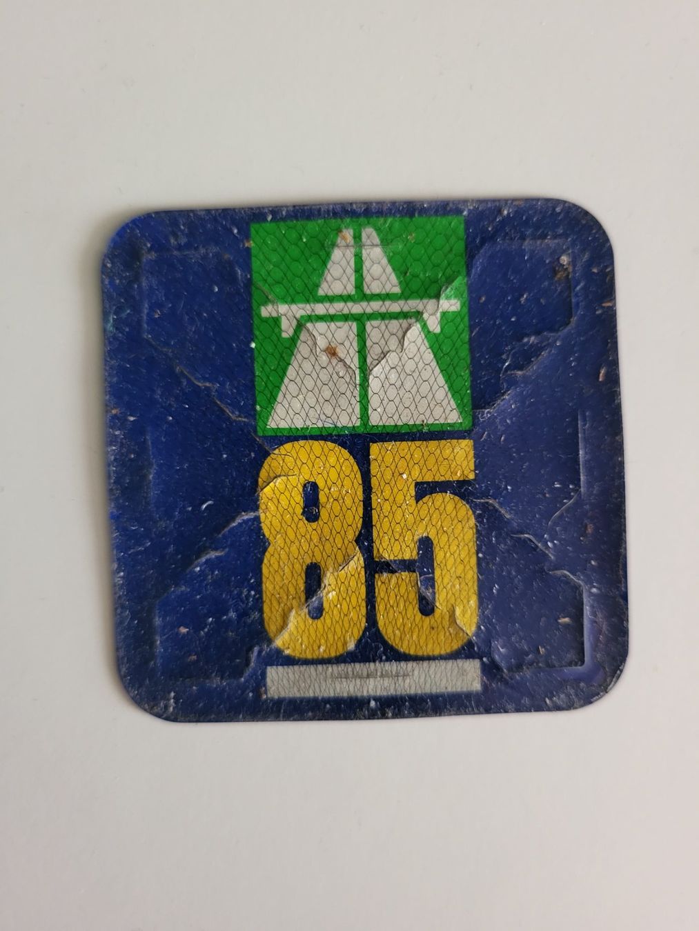 Autobahnvignetten: (Erste) Autobahn Vignette der Schweiz 1985 – Gebraucht aus Münchenbuchsee von Elykinley 1