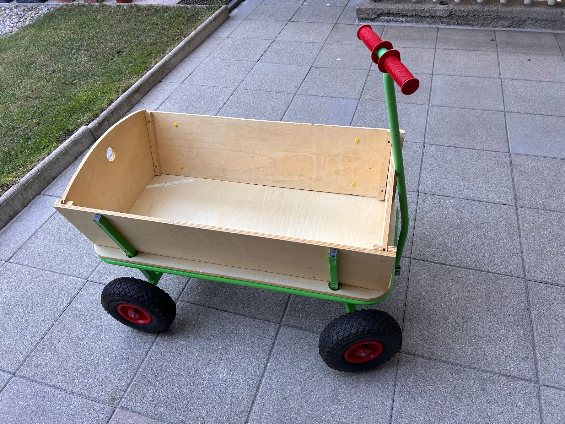Carrelli di trasporto: Bollerwagen Heidiland – Usato da Wettingen venduto da Luxine
