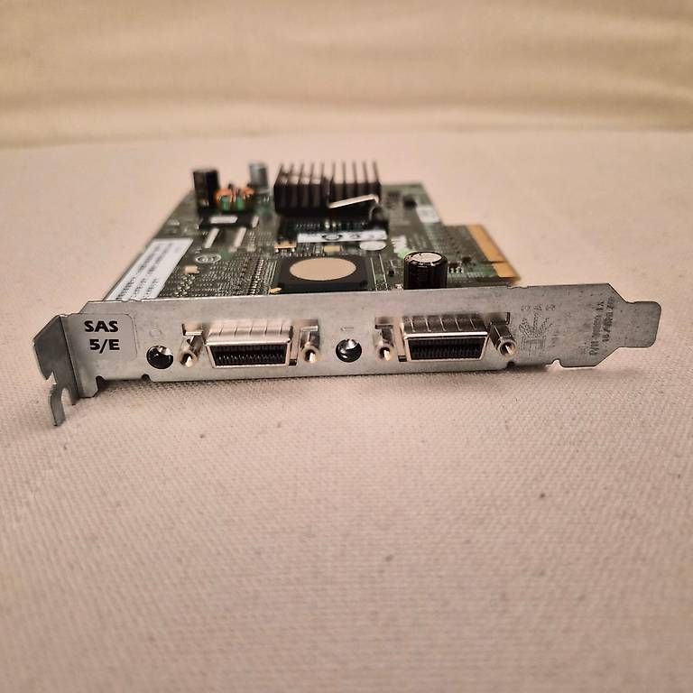 Hewlett Packard Laufwerke & Adapter: Dell SAS 8-Port HBA Controller M778G – Gebraucht aus Schlieren von Setsuna_Kyoura 2
