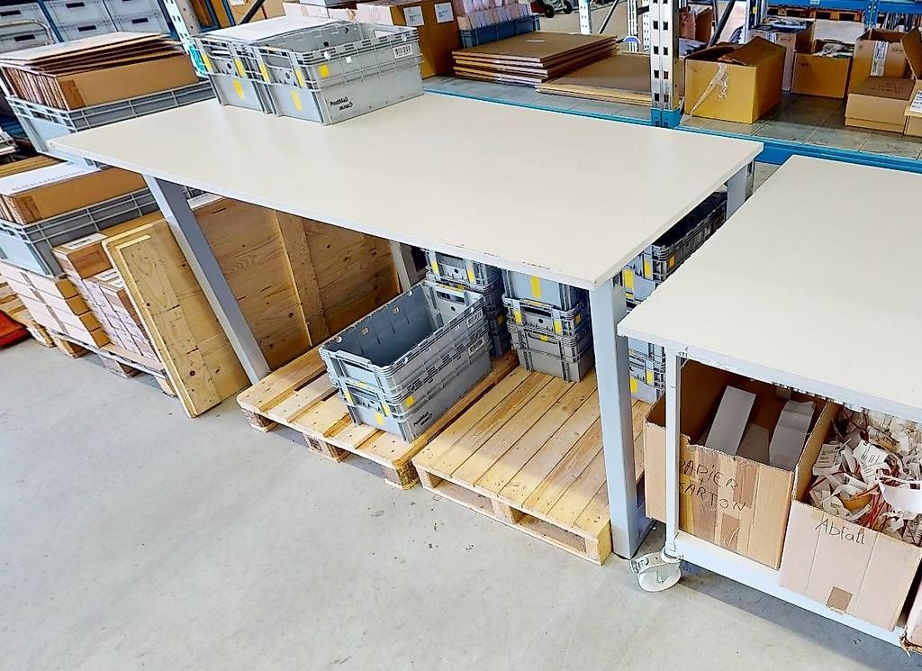 Tavoli: Kommissioniertisch  2,0 × 1,0 m – Usato da Studen BE venduto da Rufenacht