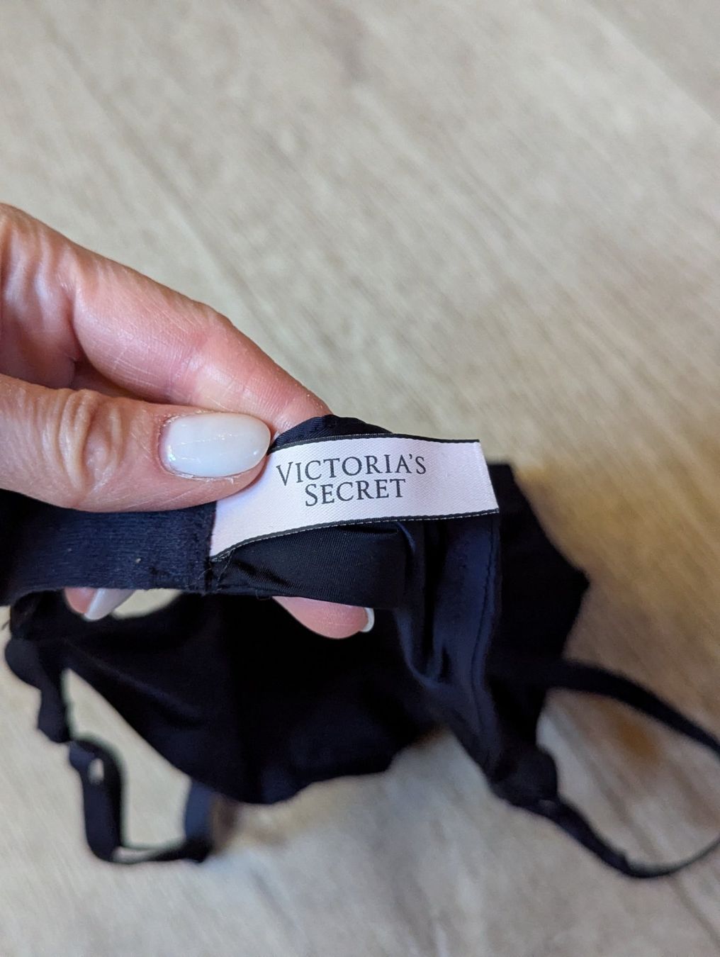 Victoria's Secret Altra biancheria intima: Victoria Secret bra 70 B – Nuovo (secondo la descrizione) da Altendorf venduto da jak_lkk8 1