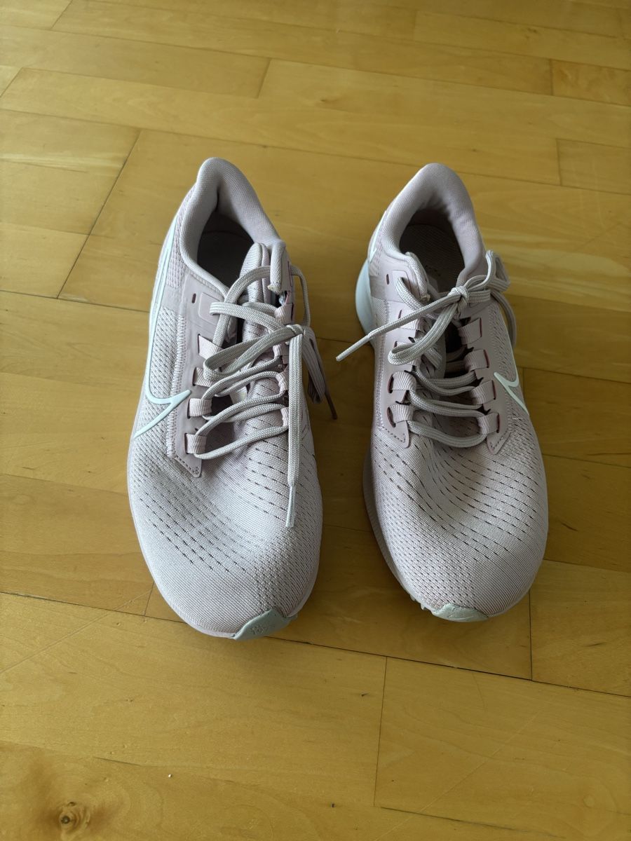 Nike Scarpe da donna: Nike Air Zoom Pegasus 38, rosa – Usato da Zürich venduto da BorjaCastillo 1