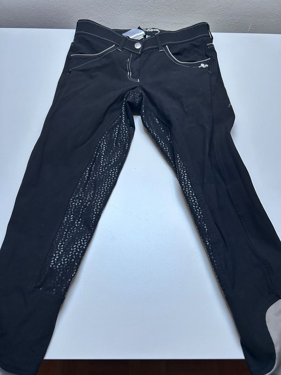 Felix Bühler Pantaloni: Felix Bühler Reithose Full Grip Schwarz Gr. 38   – Usato da Ettingen venduto da Kirchi