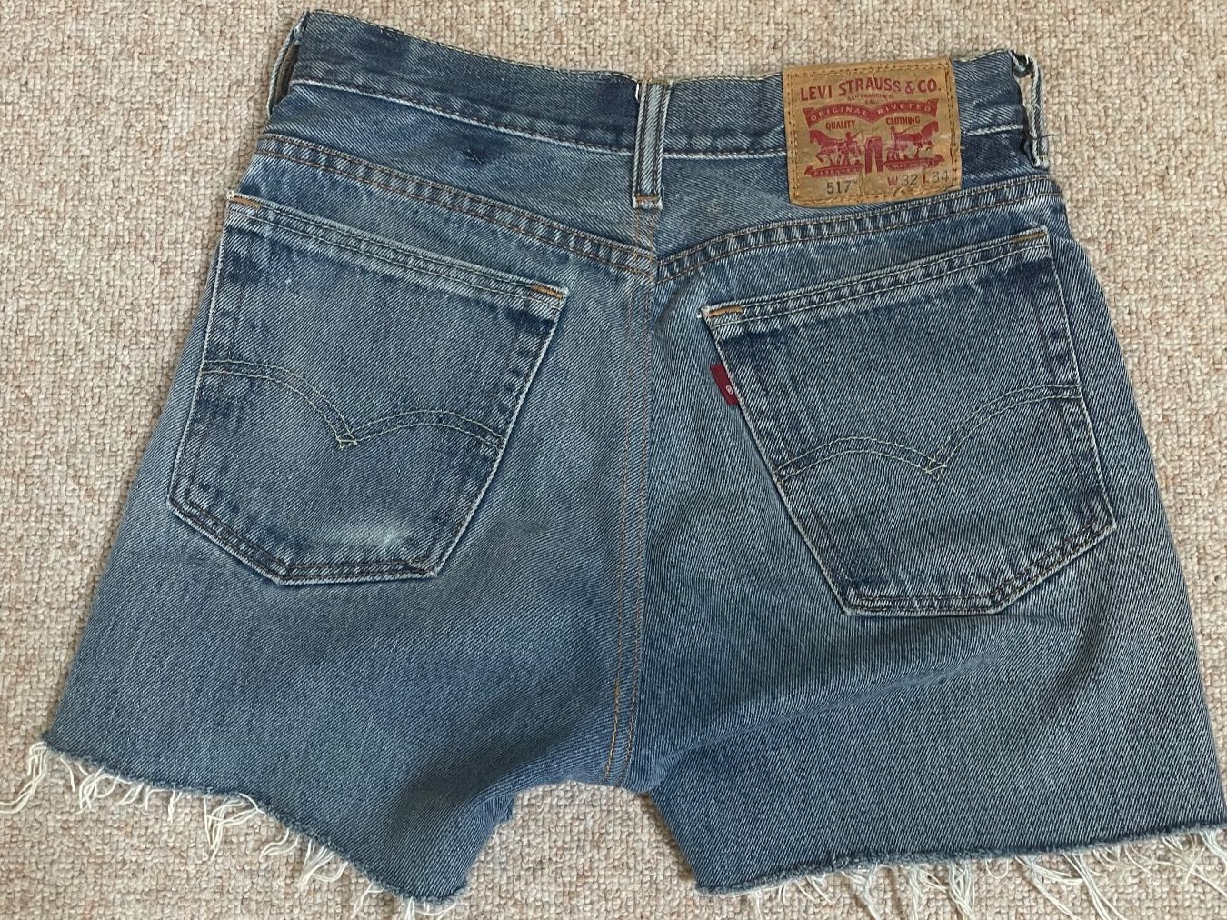 Levi's Jeans: Jeans Shorts Rework/Levis 25 – Usato da Hittnau venduto da fio_88dg