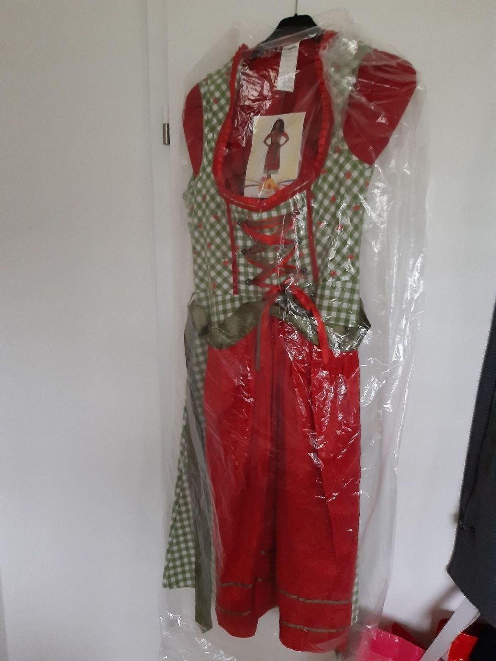 Costumi: Dirndl neu 38 – Nuovo e nell'imballaggio originale da Nebikon venduto da Haidihooo 1