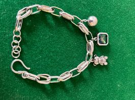 Neues versilbertes Armband mit drei Anhängern
