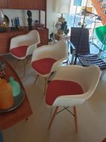 4 Vitra Plastic Eames Chair